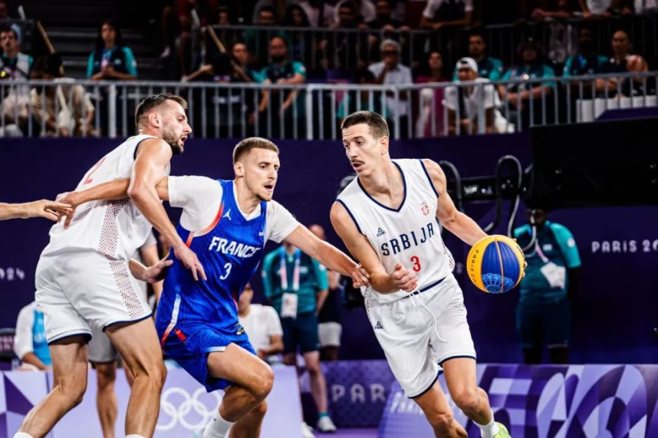 篮球欧洲联赛：塞尔维亚斯塞莫雷队大胜